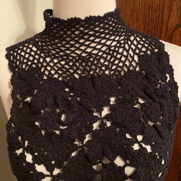 Top - Picture 2 of 6